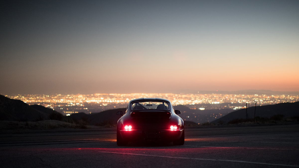 Car Back Sunset Night City Los Angeles Lights Порш стоит на дороге на фоне ночного Лос Анджелеса